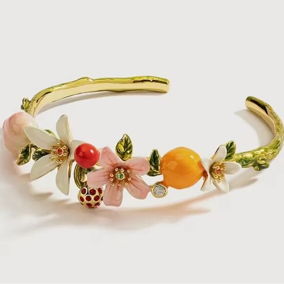 🌺 Betsey Johnson Floral Gold Bracelet with Hand painted accents 🌺 - Picture 4 of 7